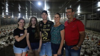 DESTAQUE AVICULTURA M&Ecirc;S DE JANEIRO: Fam&iacute;lia Baldo de Descanso