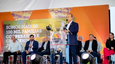 O governador do Estado de Santa Catarina, Jorginho Mello, declarou que a Aurora Coop, sua capacidade t&eacute;cnica e sua numerosa gera&ccedil;&atilde;o de empregos s&atilde;o um orgulho para Santa Catarina e para todo o pa&iacute;s. (Foto: MB Comunica&ccedil;&atilde;o)