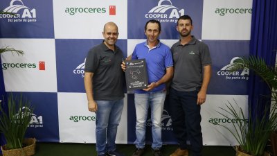 At&eacute; 800 matrizes, 3&deg; lugar Joari Mattielo de Guaraciaba