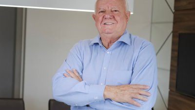 Elio Casarin, engenheiro agr&ocirc;nomo completa 44 anos como presidente da Cooperativa A1