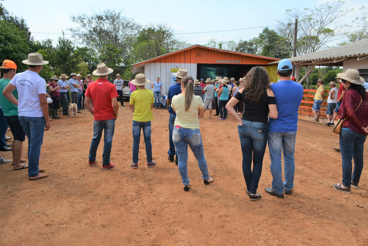 DIAS DE CAMPO: 'Escola A1 do Leite’ realiza atividades práticas para exemplificar como construir uma atividade sólida e sustentável