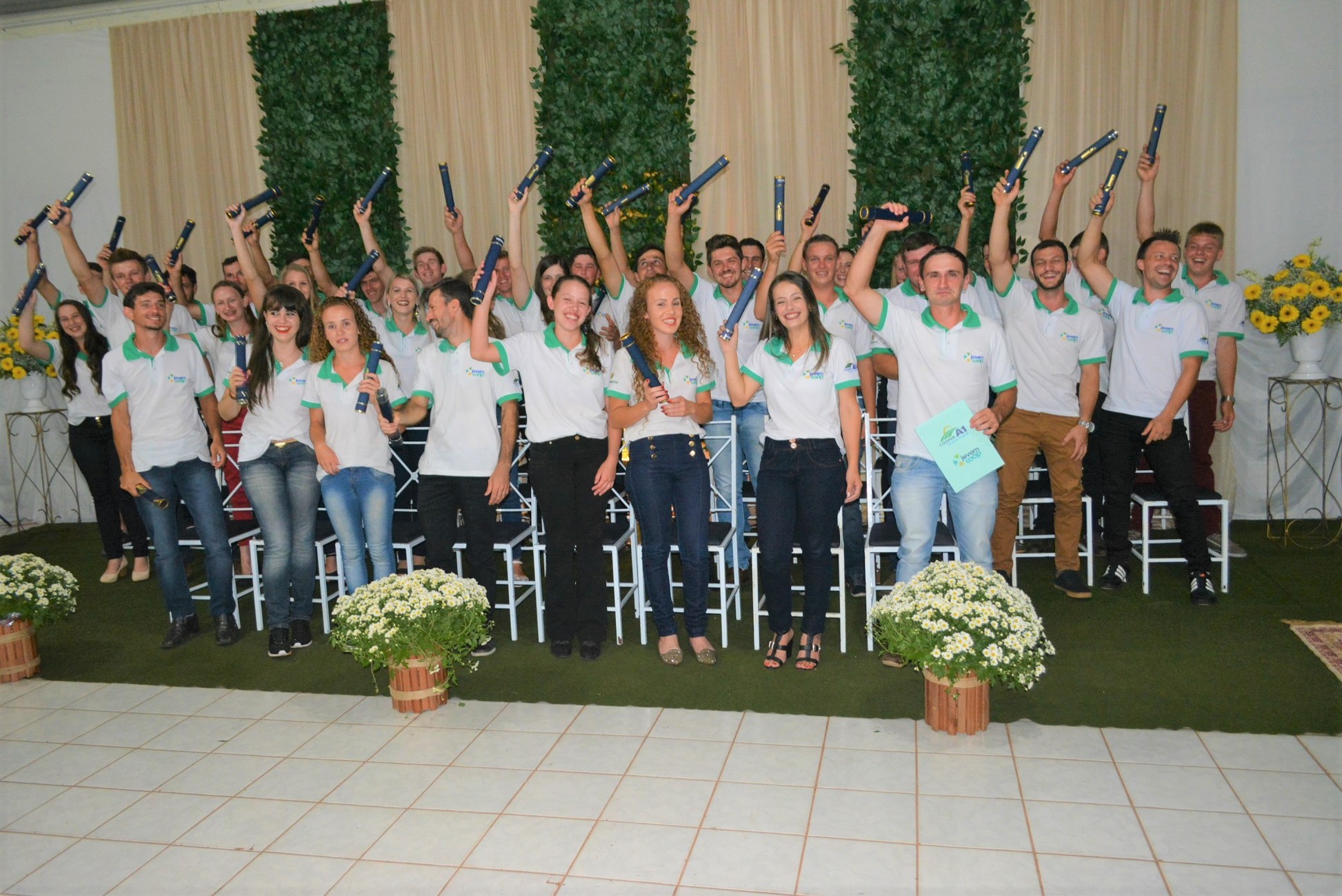 FORMATURA DOS JOVENS COOPERATIVISTAS: foram cerca de 10 meses de estudos